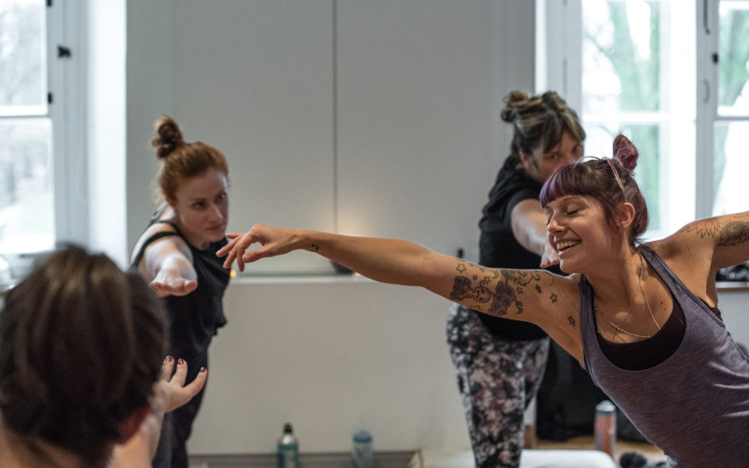 Cette identité en mouvement.